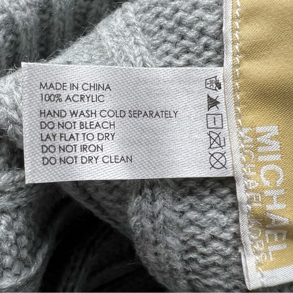 NWT Michael Kors Ribbed Pom Knit Cuffed Beanie Hat Grey OS - Picture 6 of 6